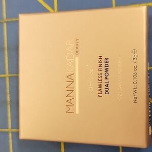 MANNA KADAR Beauty Flawless Finish Dual Powder 0.106oz New Flawless Porcelain